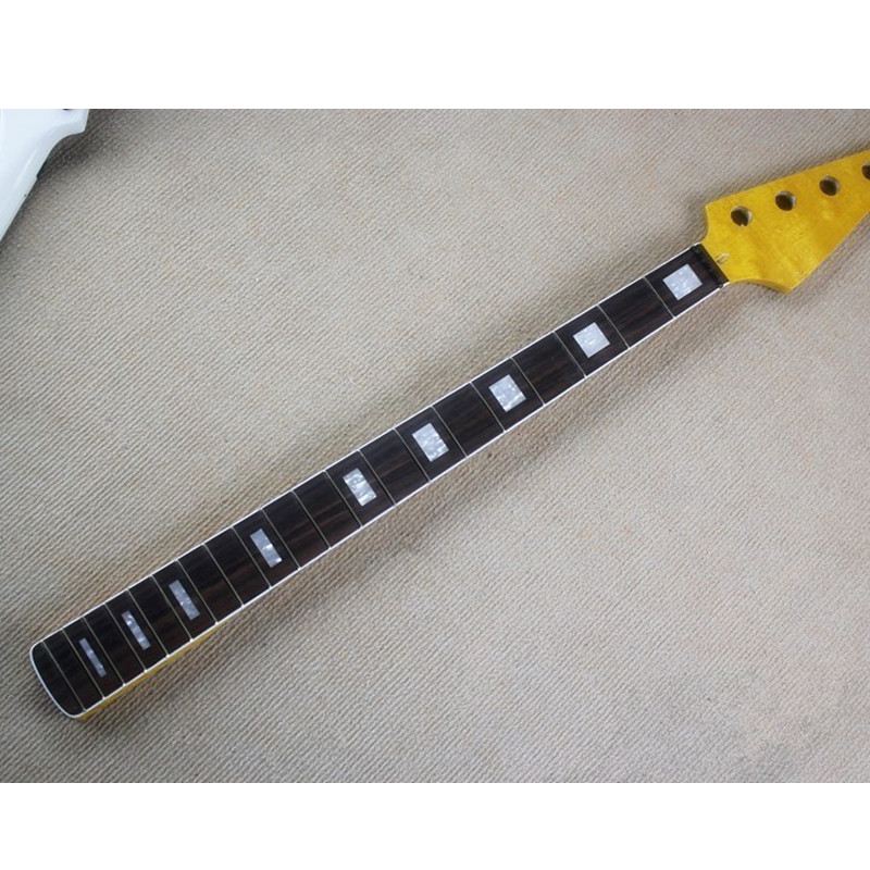 Bass Guitar Fretless - กีตาร์เบสเมเปิ้ลไฟฟ้า20frets คอไม้ชิงชัน fingeboard สีเหลืองอุปกรณ์โอคาริน่ากีต้าร์